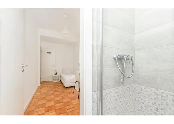 Houze Spacious 4 Bedroom Flat Near Zoo